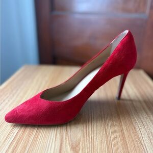Banana Republic Size 7.5 Elegant Red Suede Women's Pumps